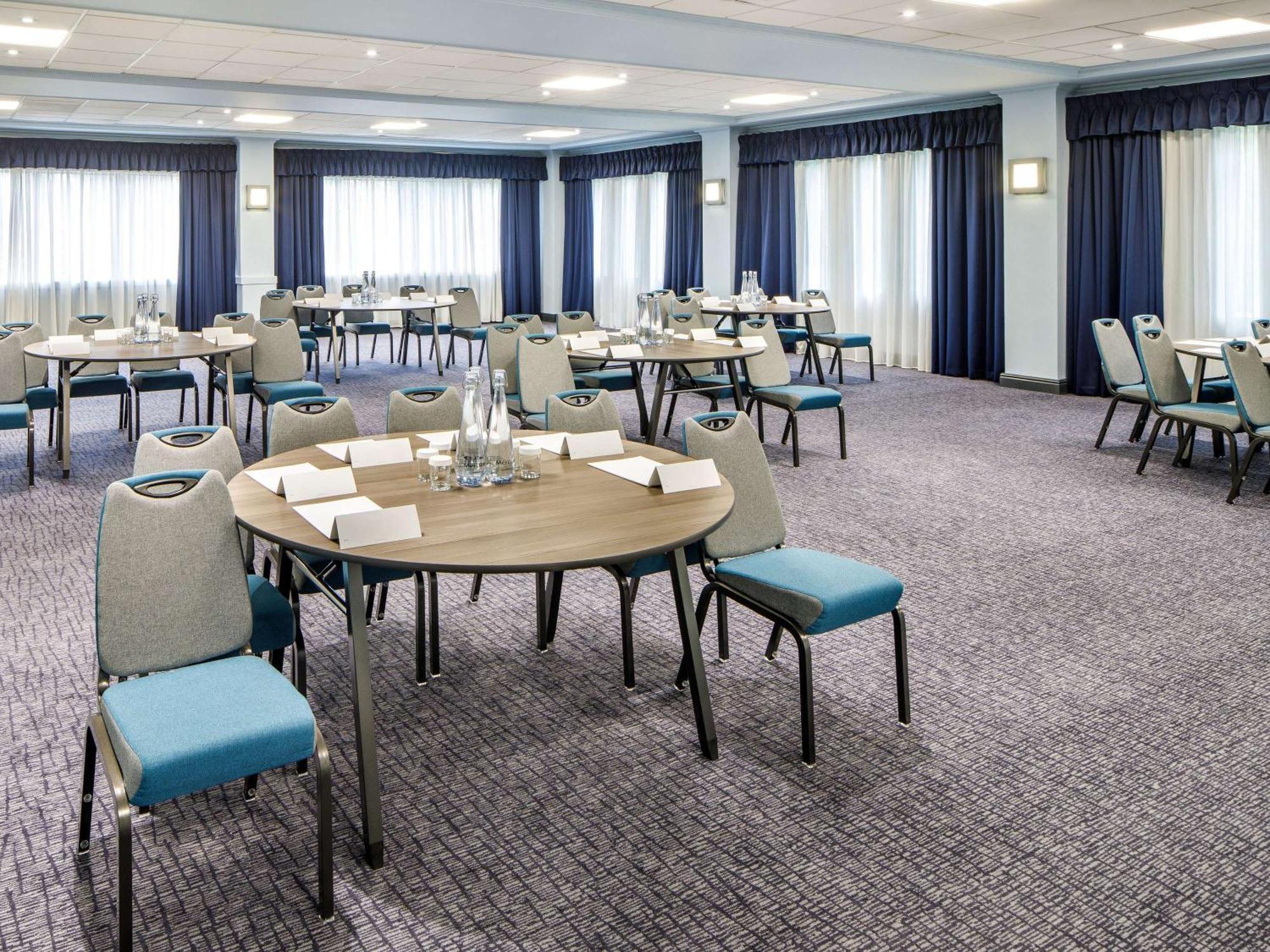 Mercure Cardiff North Hotel Exteriér fotografie